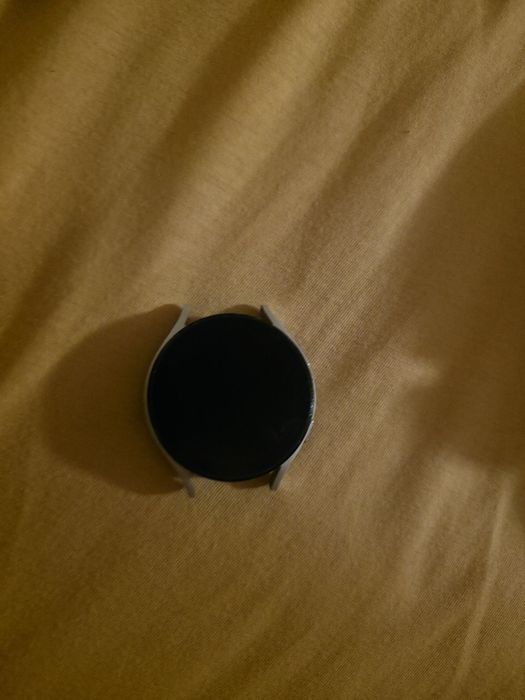 Ceas samsung watch 4(NECESITA SCHIMB DE BATERIE)
