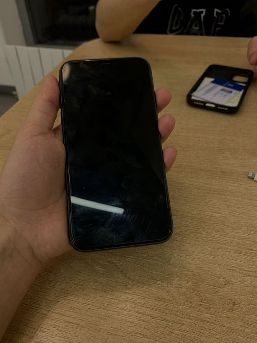 Продам iphone 11