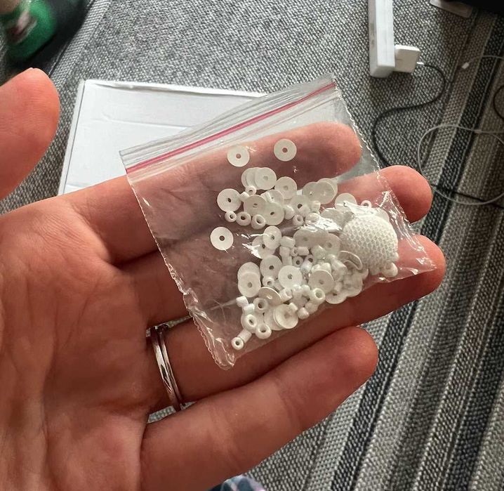 Rochia de mireasa ASOS Bridal xs, cu margele si spate deschis