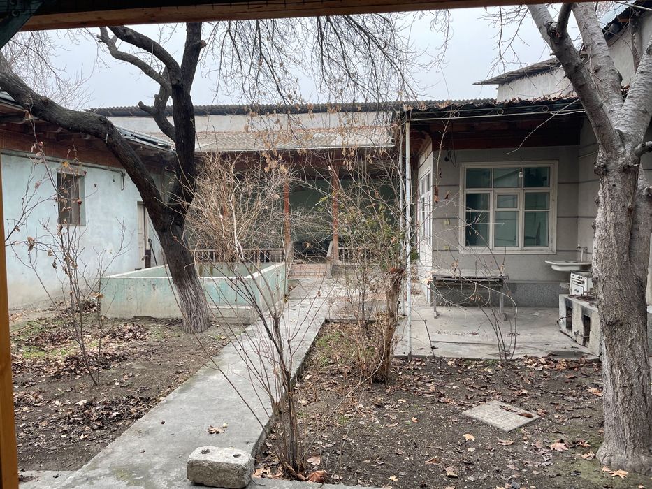 Fargona shaharida uy sotiladi