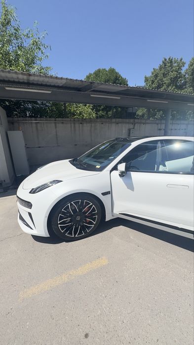 Срочно Цена снижена!!! Zeekr 001 YOU Z-sport AWD 2025 full