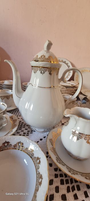 Serviciu de masă portelan fin