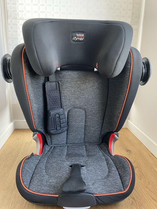 Детскo столче за кола Britax Romer Kidfix II XP SICT