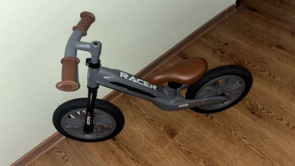 Bicicleta Racer fără pedale