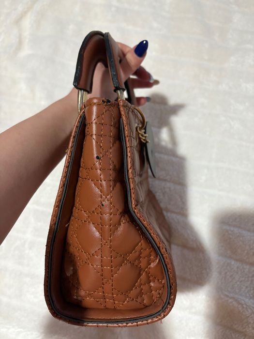 Малка кафява дамска чанта Dior