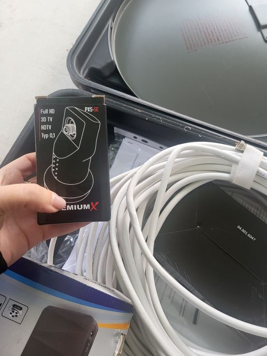 Сателитна чиния за каравана