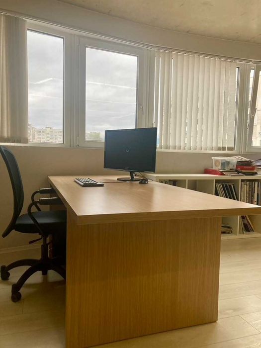 Дървени бюра за офис / Wooden office desks (9x)