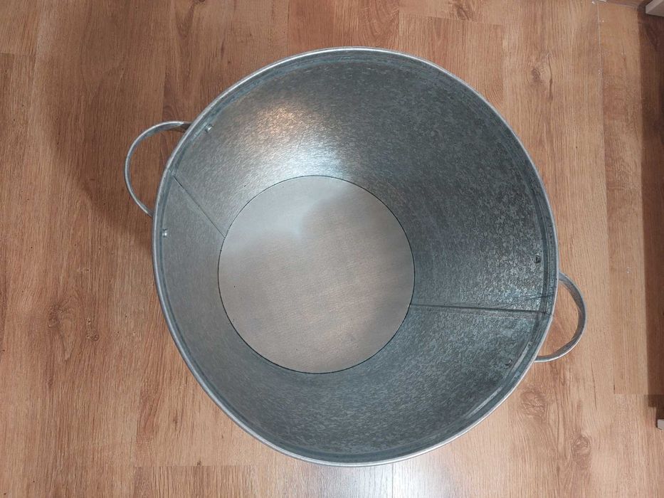 Vas pentru apa cu capac, tabla galvanizata, 32 litri, nefolosit