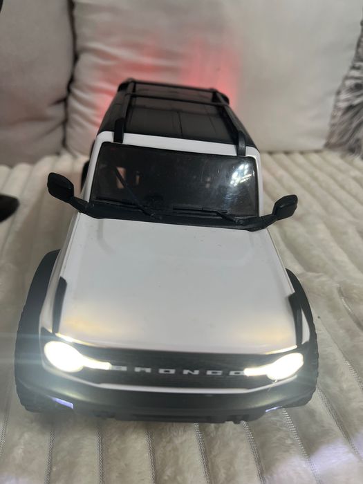 Бронко Traxxas катерач бял