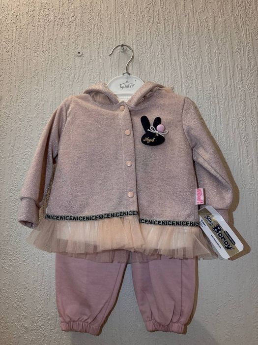 Продаётся детский костюм на девочку тройка