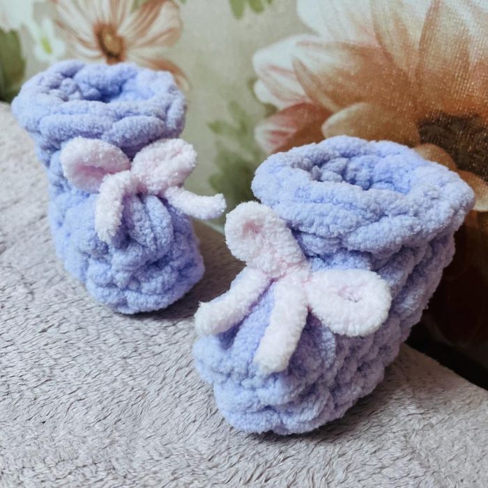 Детские вязаные пинетки