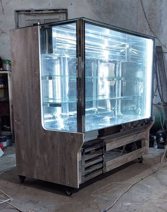 Витрина холодильник