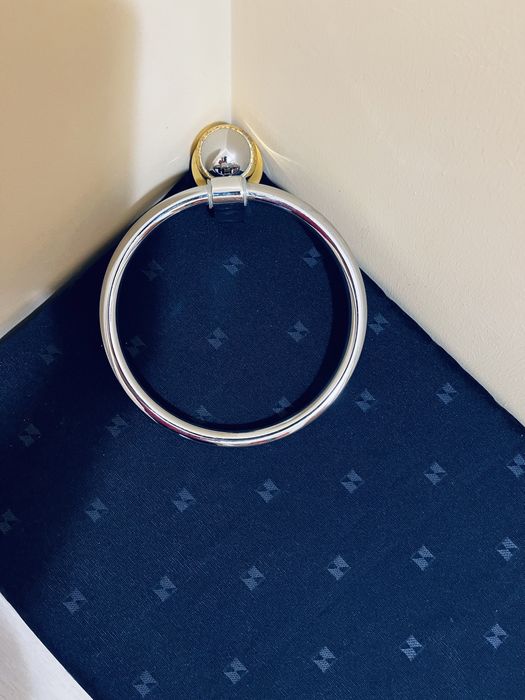 Держатели для 1 -туалетной бумаги, 2- полотенец