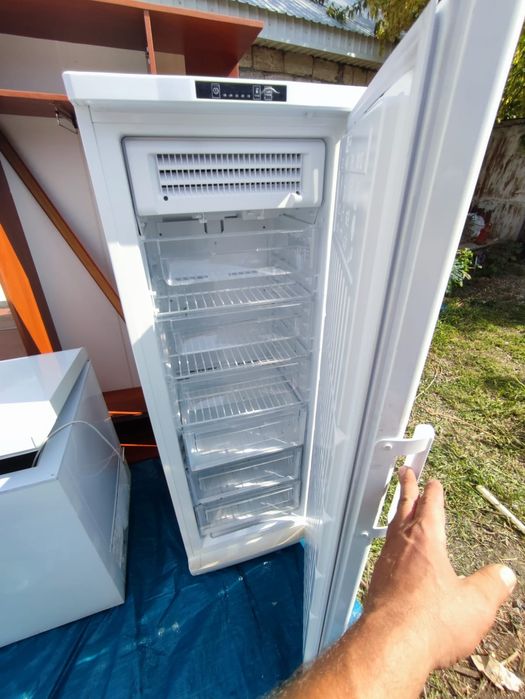 Морозильная камера Indesit SFR 167 NF C
