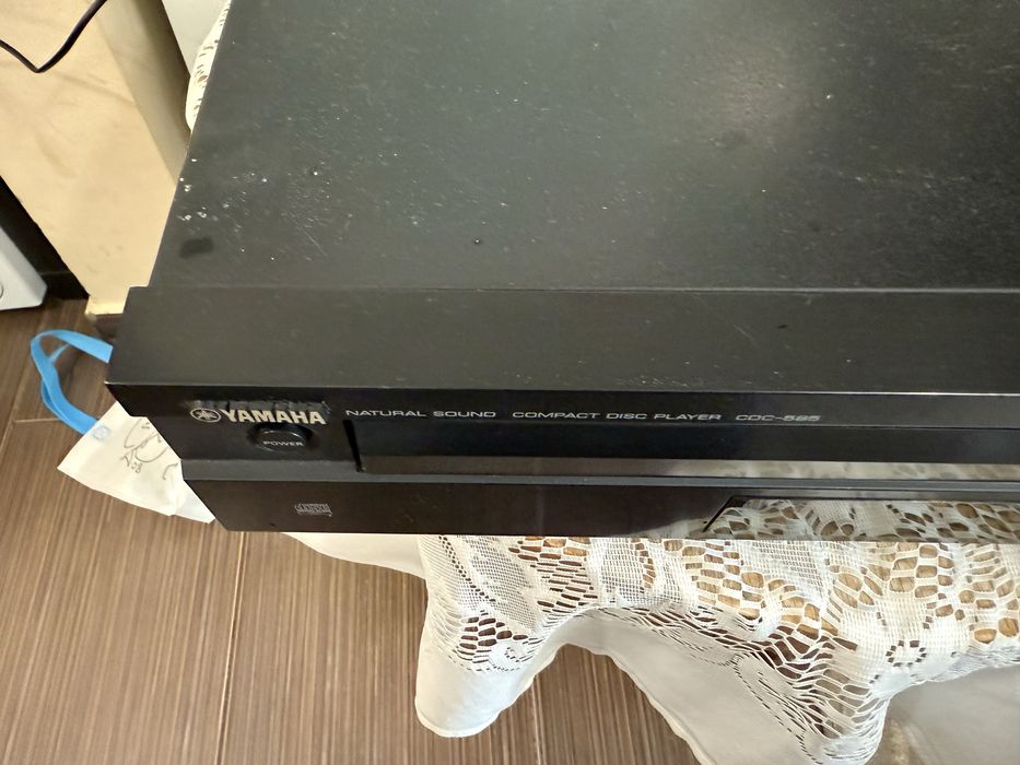 Yamaha CD 585 Player