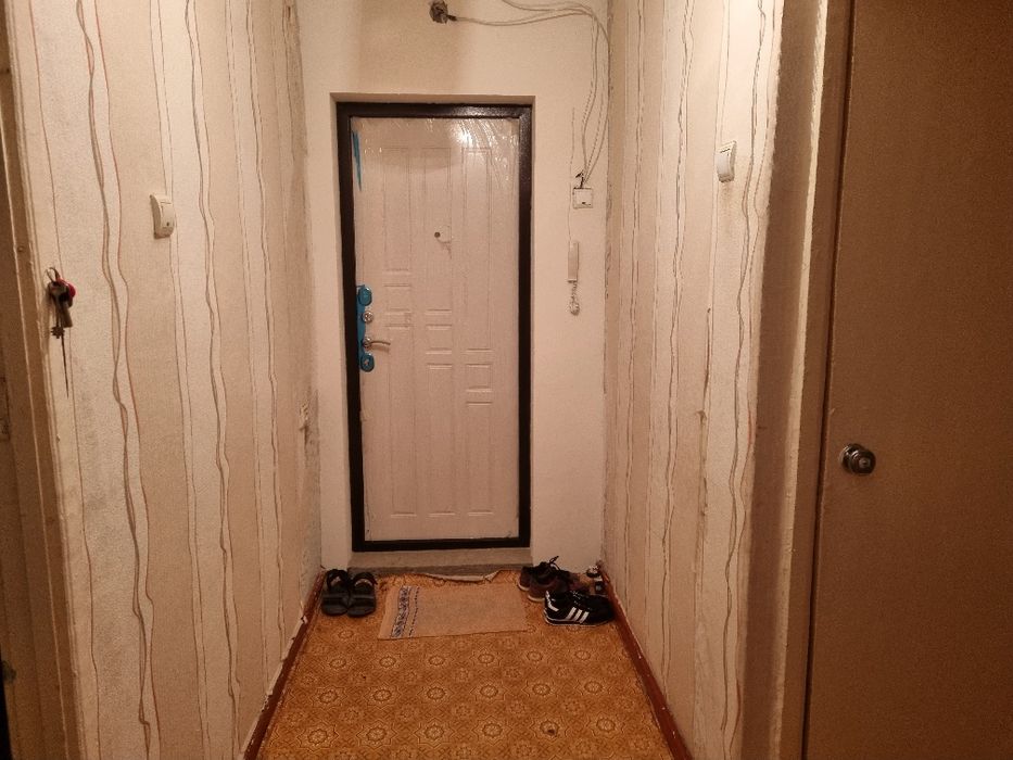 2 бөлмелі пәтер мкр Ақмешіт 12 үй 10 млн.