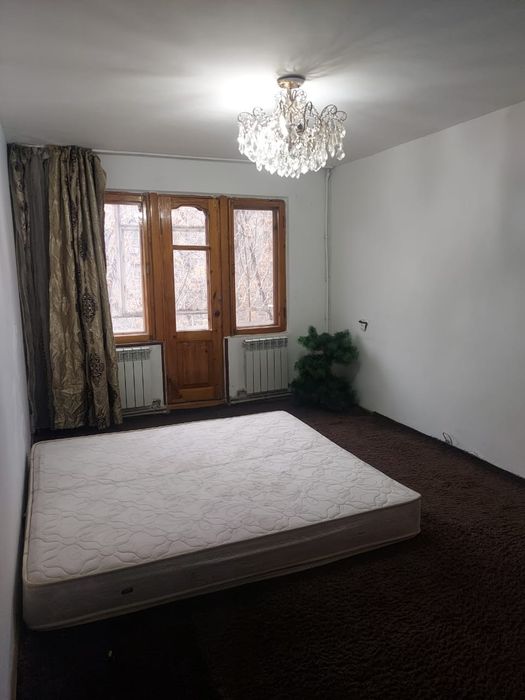 Продам 1а ком 8 микрорайон