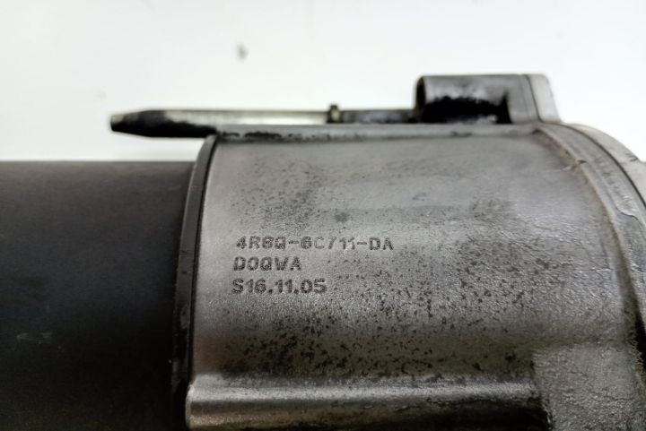 Carcasa filtru ulei cu termoflot 4R8Q6C711DA Land Rover Range Rover a