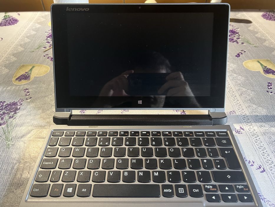 Vand laptop Lenovo