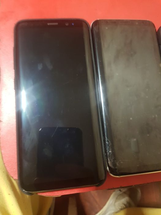 Samsung galaxy  s 8 doua samsung  s7  .libere de retea