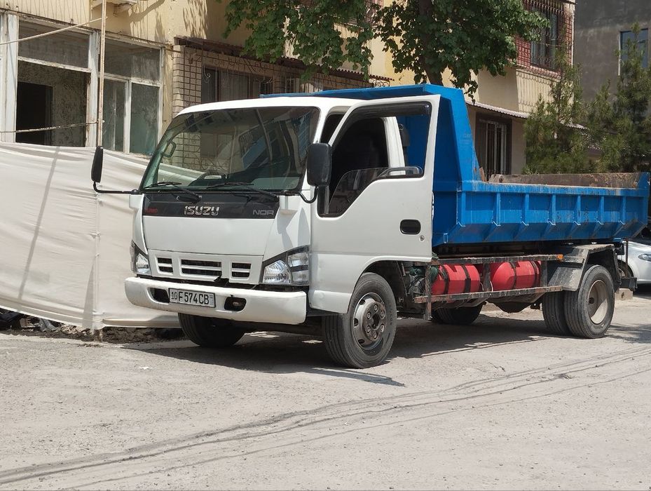 Вывоз мусор Исузи.