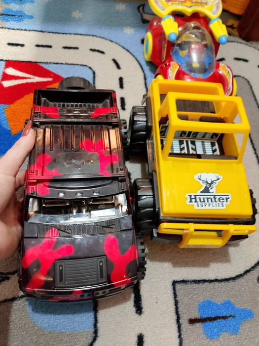 Отдам вещи бесплатно .