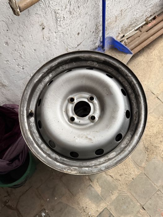 Продам железные дискси R15