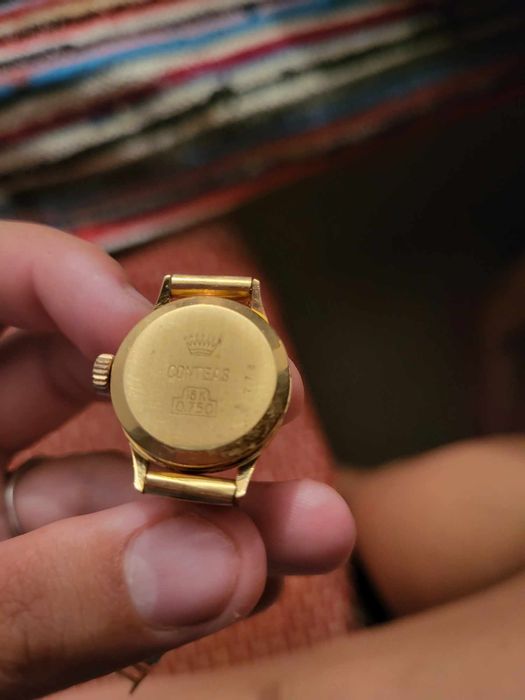 Ceas 18 k aur Conteas De colecție