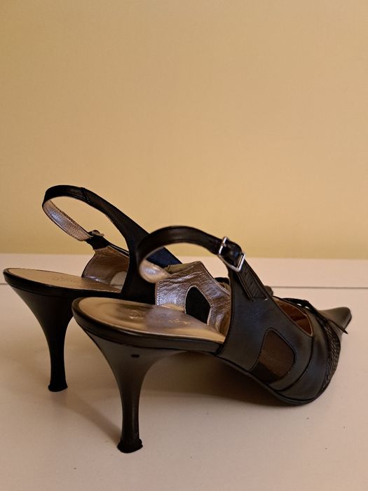 Pantofi negrii cu toc