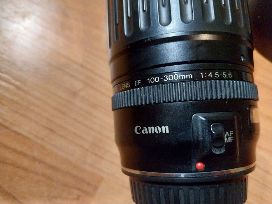 Obiective Canon 50mm f 1.8 STM si 100-300mm 4 5-5.6 USM
