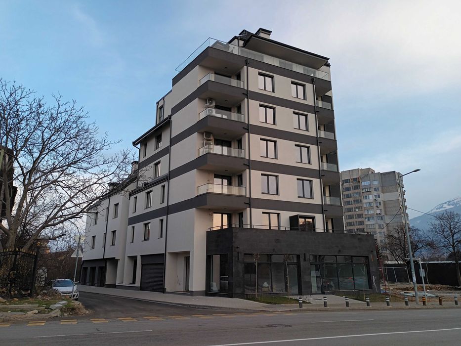 Склад под наем в кв.Овча Купел ул. Боряна и ул. Монтевиодео