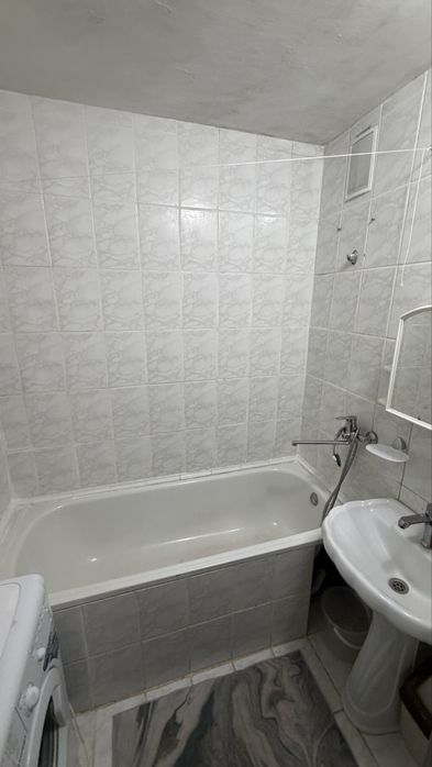 Продается 1 комн.кв на 2 стороны , пл 40 кв.м