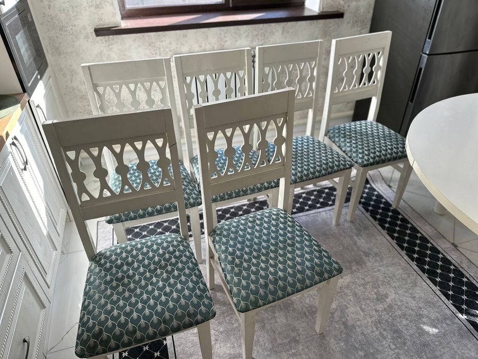 Продам стол со стульями