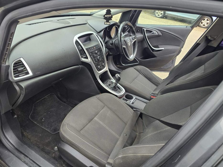 Opel Astra J 2012г 1.6 116 к.с. На части