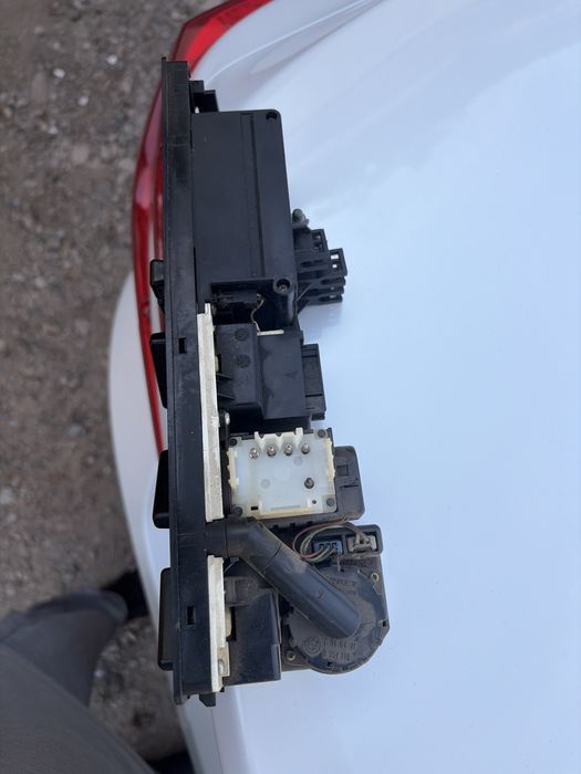 Блок управления печкой на БМВ Е34 / BMW E34
