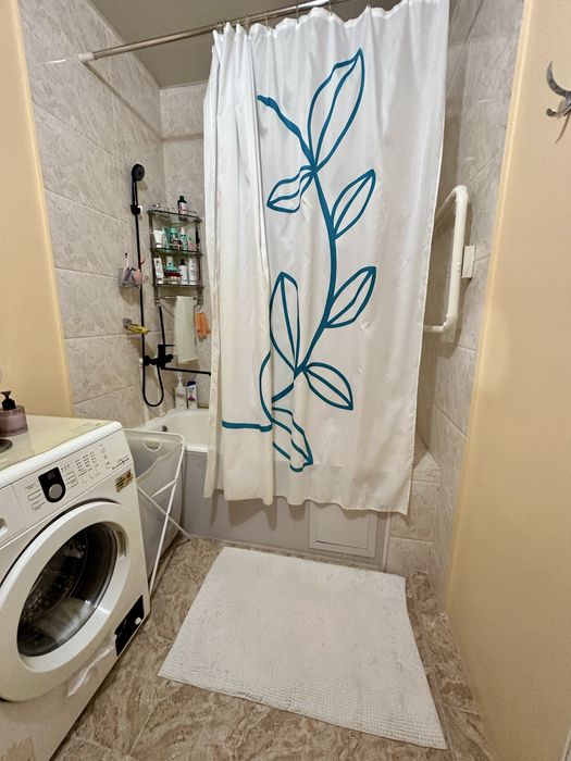 Продаётся 4/2/5.Миробадский район.ор-р супермаркет Магнит.