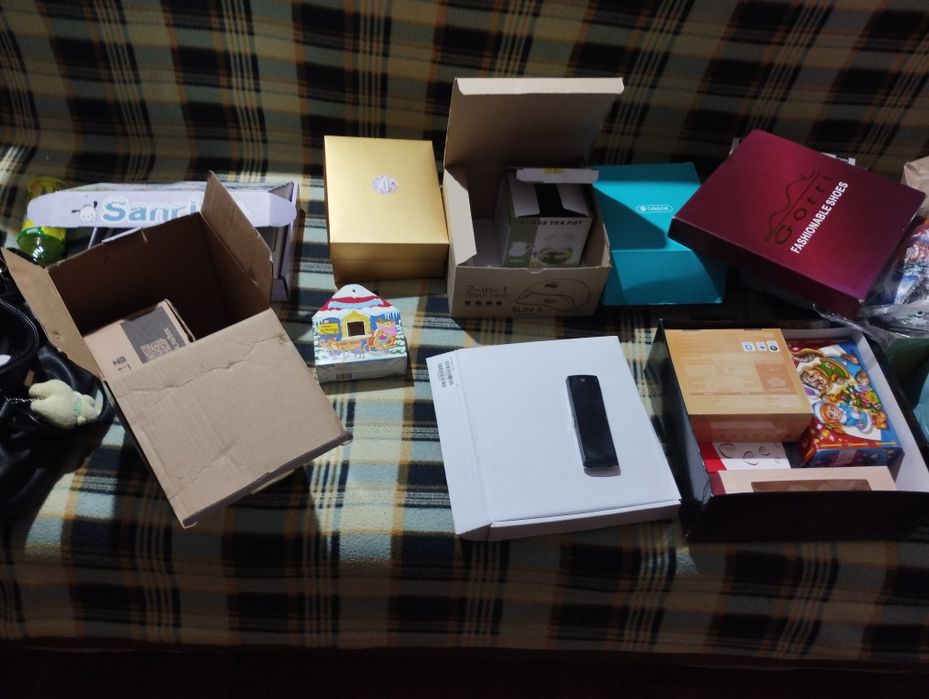 Коробка коробки разные под упаковочную бумагу