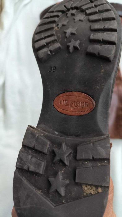 Tommy Hilfiger 39 elegante si sanatoase