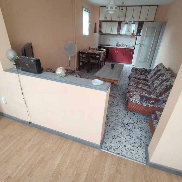 Дава се под наем Тристаен апартамент в София, Света Троица - 75 кв.м за 630 € - Снимка #2