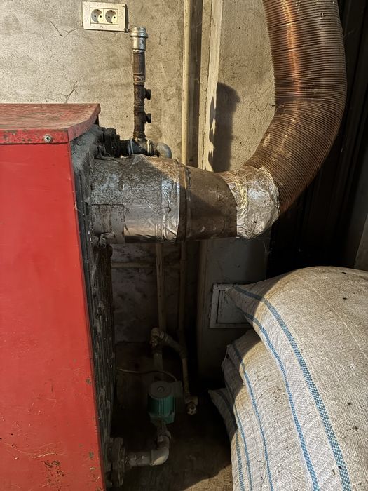 Centrala lemne Vidrarus - usa de sus taiata pentru arzator