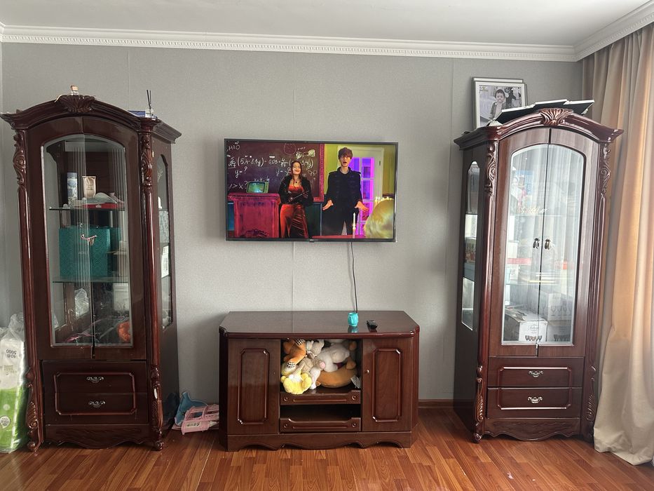 Продам уголок под телевозор