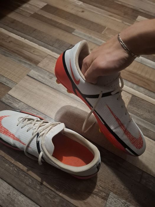 Adidasi nike Phanton