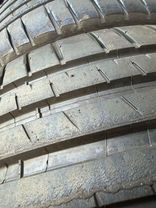 4 броя Michelin Pilot Sport 4S  235/40/19