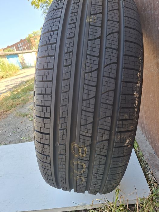 Продам шину 235/60/18 пирелли