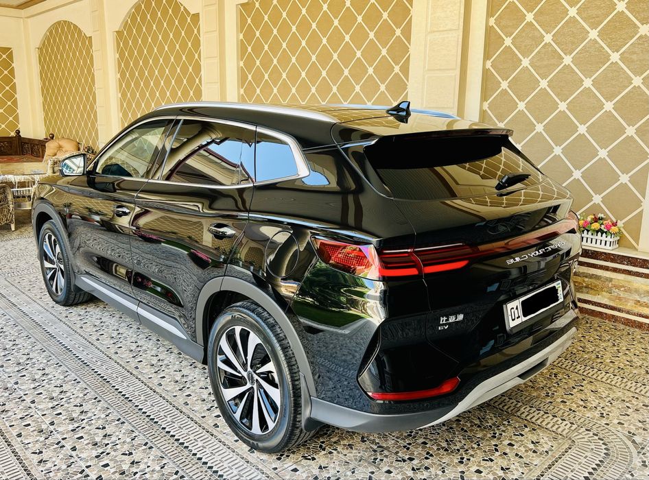 BYD Song Plus EV Champion 2023 — 2