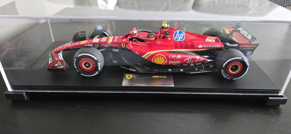 Ferrari SF-24 Carlos Sainz – LookSmart 1:18 – Austin GP 2024 – machetă