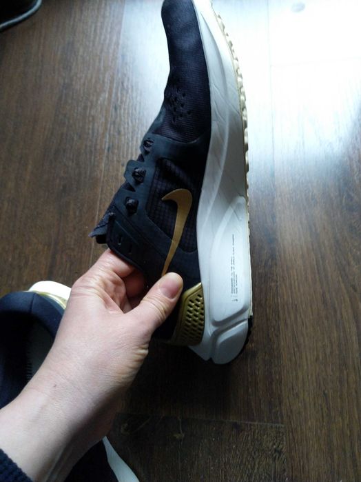 Дамски маратонки Nike air zoom vomero 15