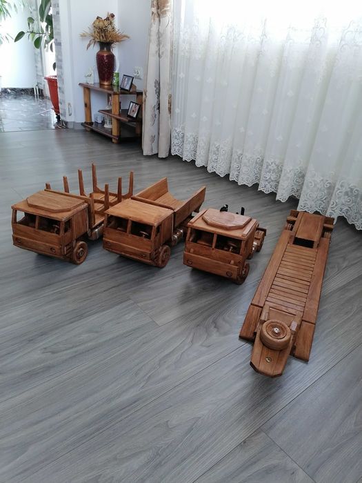 Jucări pentru copii, lemn masiv și metal