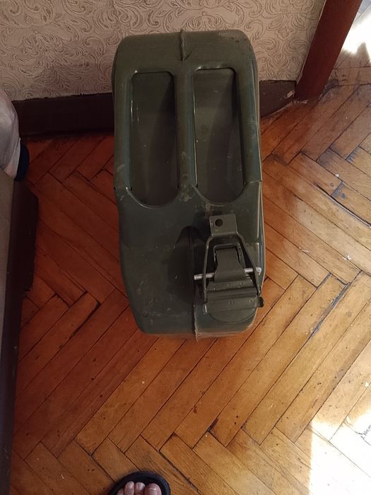 Канистры 20 литров