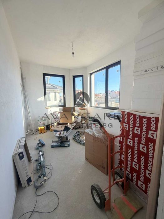 Продава се Къща в с. Златитрап, Област Пловдив - 263 кв.м за 703 €/кв.м - Снимка #4